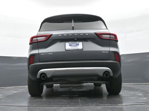 Used 2024 Ford Escape Active AWD/4WD image 30