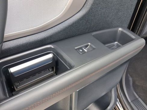 Used 2025 Ford Expedition Active image 10