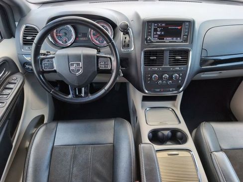 Used 2020 Dodge Grand Caravan SXT FWD image 27