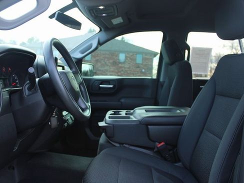 Used 2019 Chevrolet Silverado 1500 Custom Trail Boss w/ Custom Convenience Package image 12