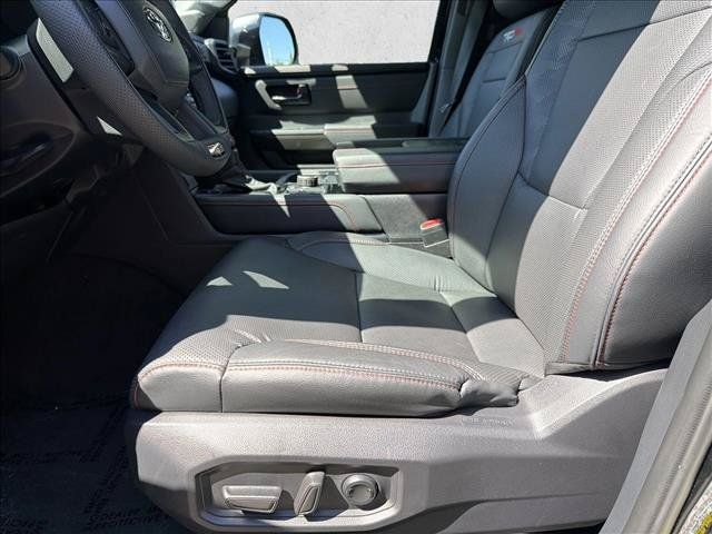 Used 2025 Toyota Tundra TRD Pro AWD/4WD image 12