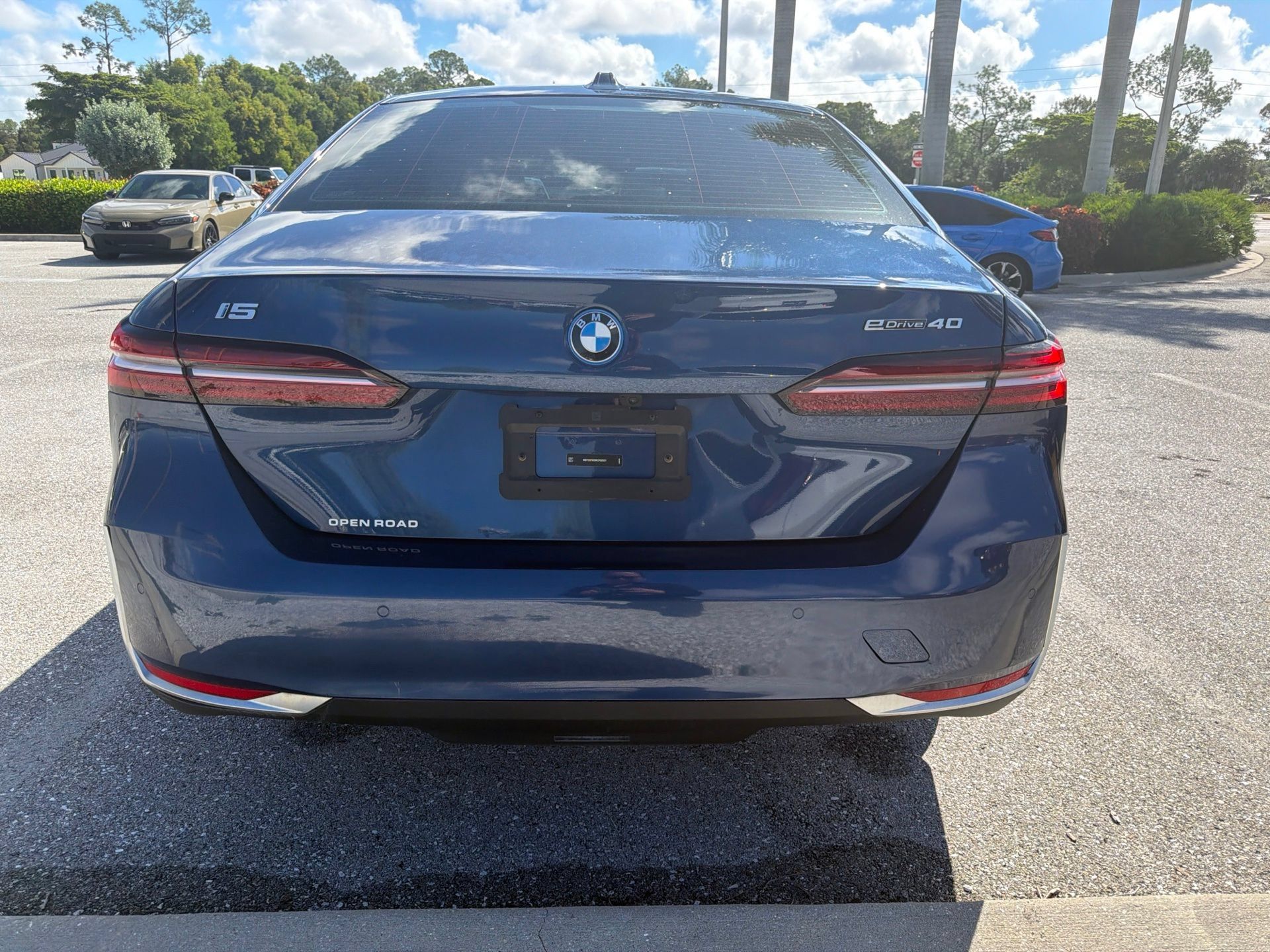 Used 2024 BMW i5 eDrive40i w/ Premium Package RWD image 10
