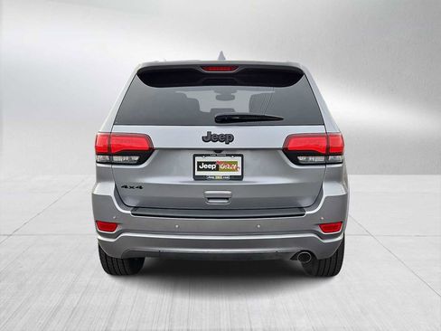 Used 2019 Jeep Grand Cherokee Altitude image 7