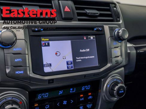 Used 2015 Toyota 4Runner Limited image 21