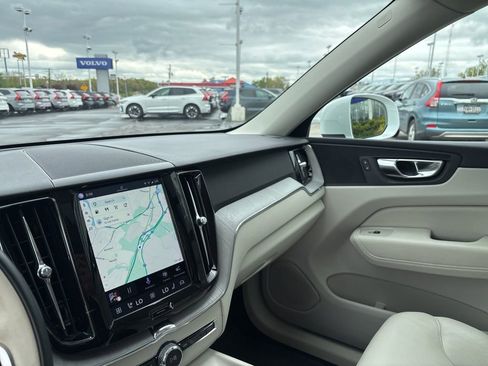 Certified 2023 Volvo XC60 B5 Plus AWD/4WD image 26