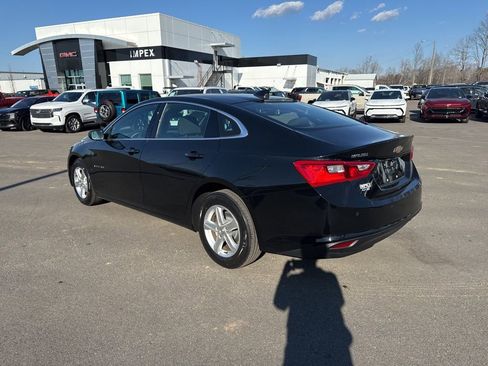 Used 2024 Chevrolet Malibu LT image 3