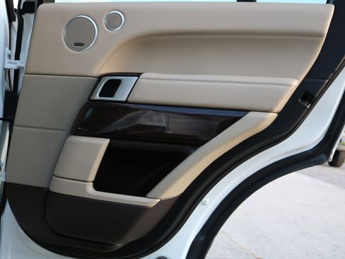 Used 2016 Land Rover Range Rover Supercharged image 40