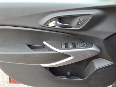 Certified 2024 Chevrolet Trax LS w/ LS Convenience Package image 20