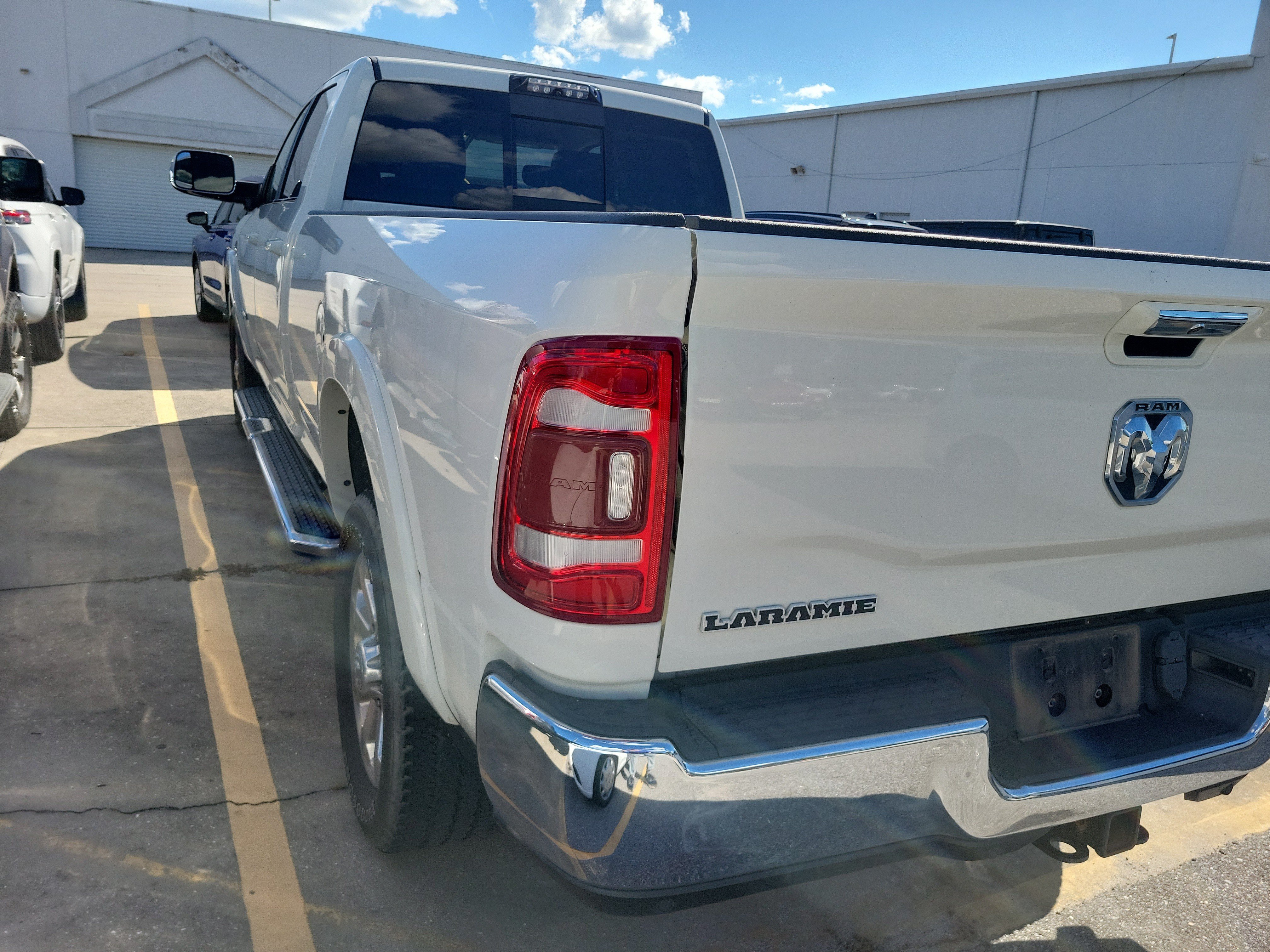 Used 2019 RAM 3500 Laramie AWD/4WD image 7