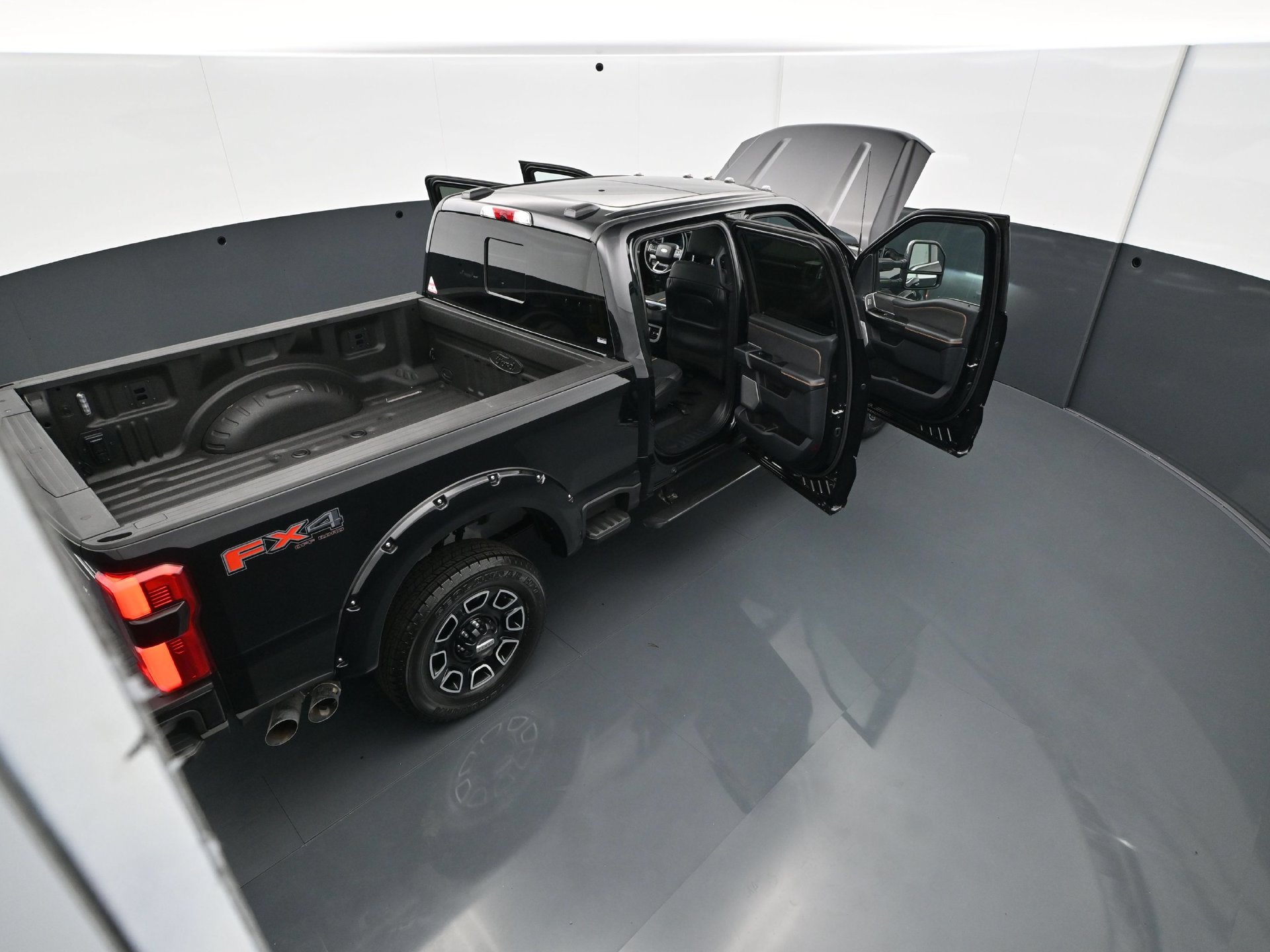 Used 2024 Ford F250 Platinum AWD/4WD image 42