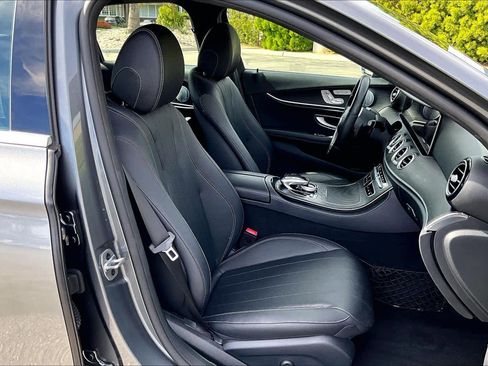 Used 2019 Mercedes-Benz E 300 E 300 image 8