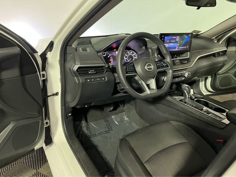 Certified 2023 Nissan Altima 2.5 SV w/ SV Premium Package AWD/4WD image 23