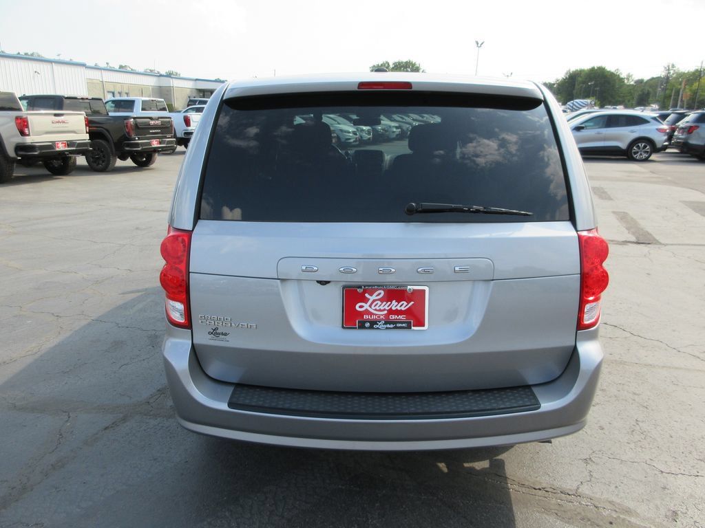 Used 2018 Dodge Grand Caravan SE FWD image 7