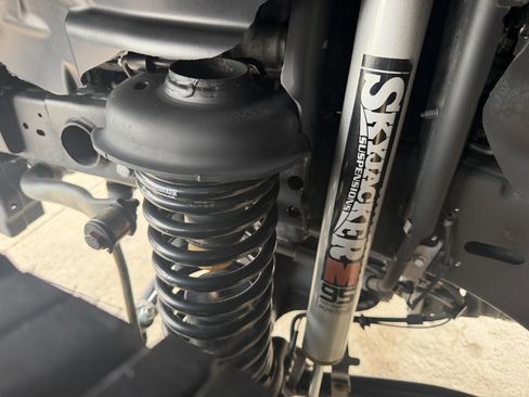 Used 2020 Jeep Gladiator Sport w/ Quick Order Package 24S image 28