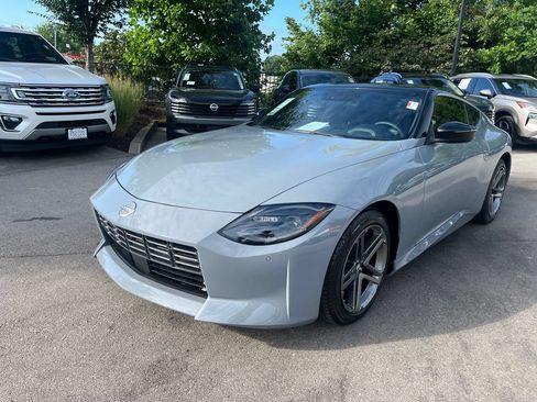 Certified 2026 Nissan Z Sport w/ Floor Mat Package RWD image 3