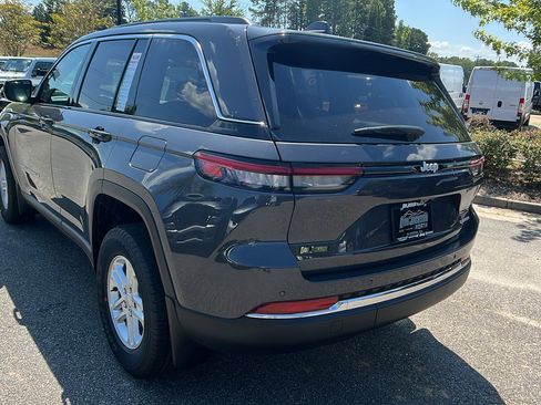 New 2025 Jeep Grand Cherokee Laredo w/ MOPAR Finishing Package image 10