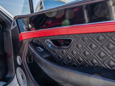 Used 2020 Bentley Continental GT V8 image 50