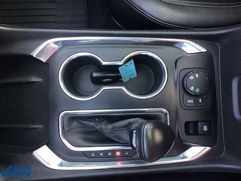 Used 2018 Chevrolet Traverse Premier w/ Redline Edition image 41