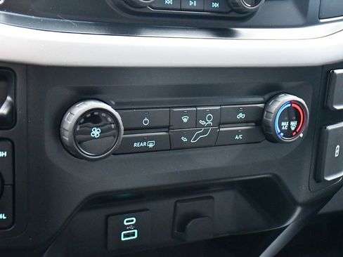 Used 2023 Ford F150 XL image 27