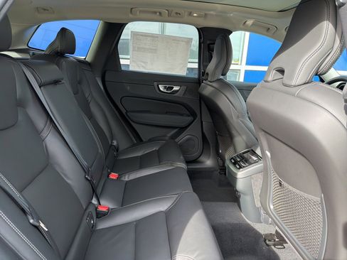 New 2026 Volvo XC60 B5 Ultra w/ Climate Package image 14