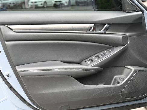 Used 2022 Honda Accord Sport image 17