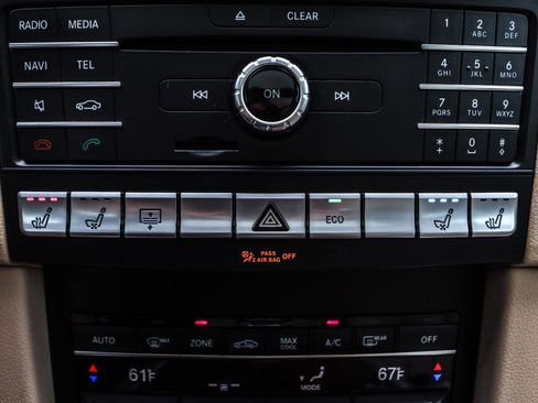 Used 2016 Mercedes-Benz E 350 4MATIC Sedan image 11