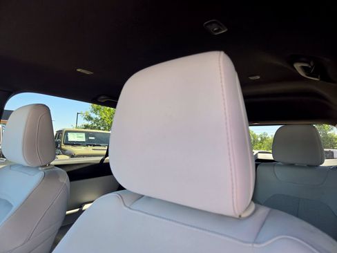 New 2026 Jeep Cherokee Laredo AWD/4WD image 11