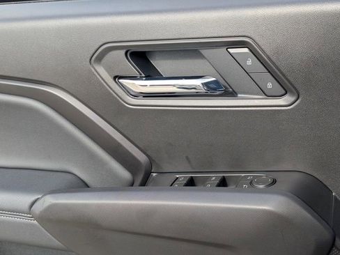Used 2026 Chevrolet Colorado LT RWD image 24