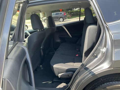 Used 2015 Toyota RAV4 LE AWD/4WD image 13