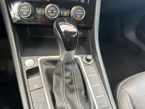 Used 2024 Volkswagen Jetta SE FWD image 27