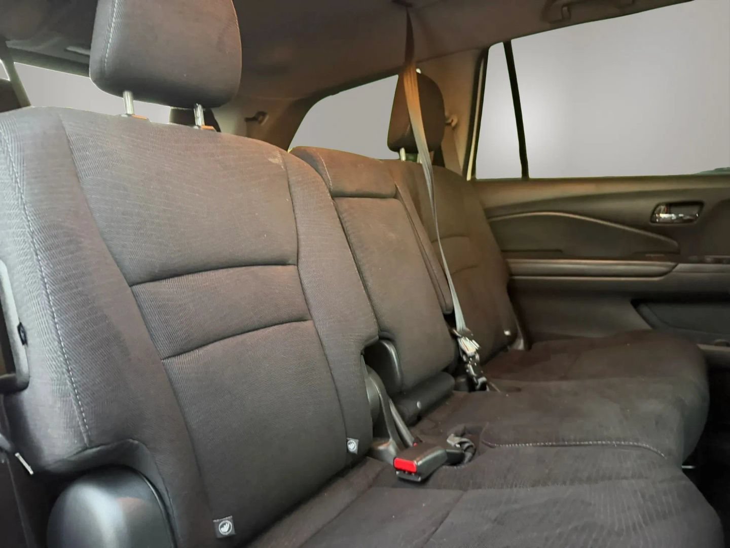 Used 2018 Honda Pilot LX image 19