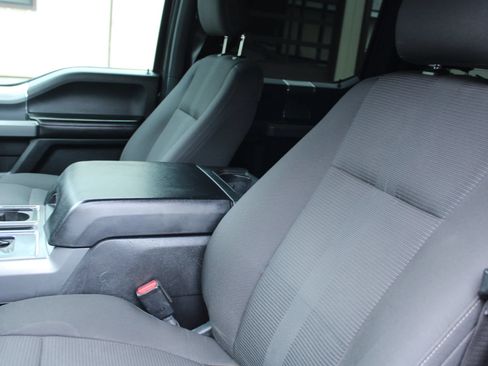 Used 2015 Ford F150 XLT w/ Equipment Group 302A Luxury AWD/4WD image 9