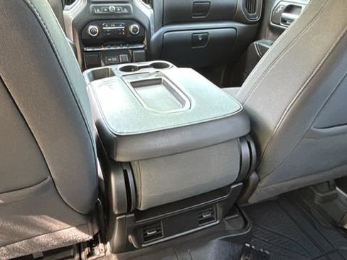 Used 2022 Chevrolet Silverado 1500 Custom w/ Safety Confidence Package AWD/4WD image 20