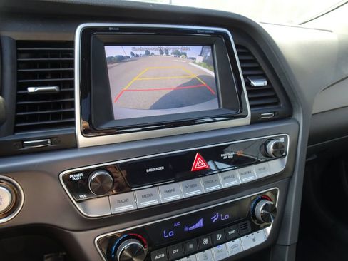 Used 2018 Hyundai Sonata Sport FWD image 17