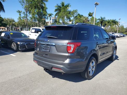 Used 2019 Ford Explorer XLT w/ Equipment Group 202A image 4