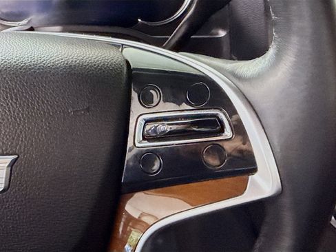 Used 2018 Cadillac Escalade Luxury image 15