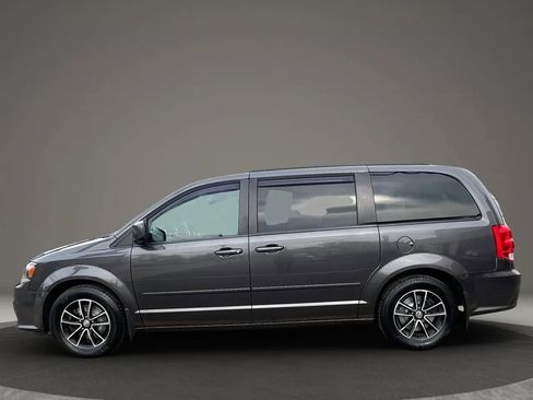 Used 2016 Dodge Grand Caravan R/T FWD image 8