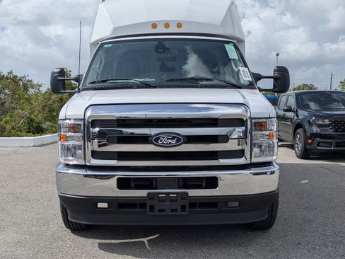 New 2026 Ford E-350 and Econoline 350 Super Duty w/ Power Equipment Group RWD image 9