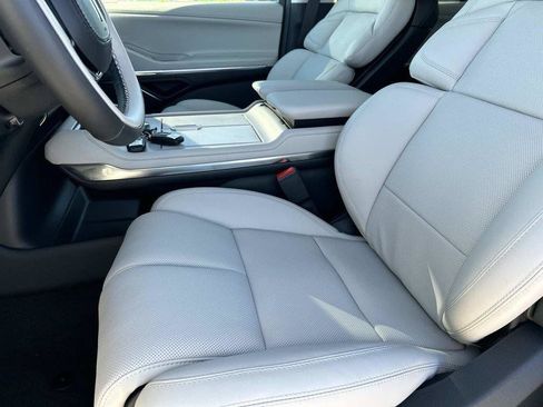 New 2026 Lincoln Navigator Premiere AWD/4WD image 22