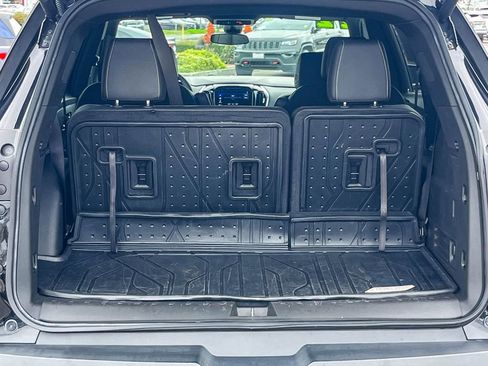 Used 2022 Chevrolet Traverse LT w/ LPO, Floor Liner Package image 55