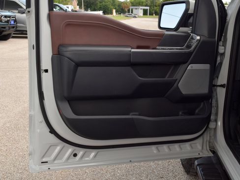 Used 2023 Ford F150 Lariat AWD/4WD image 17