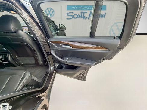 Used 2023 BMW X4 xDrive30i w/ Premium Package AWD/4WD image 31