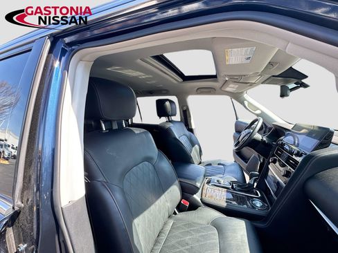Used 2023 Nissan Armada Platinum w/ Captain's Chairs Package image 38