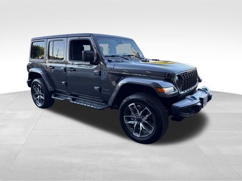Used 2024 Jeep Wrangler Unlimited AWD/4WD image 7