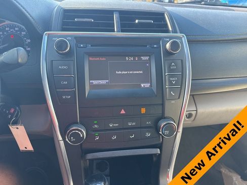 Used 2017 Toyota Camry LE image 13