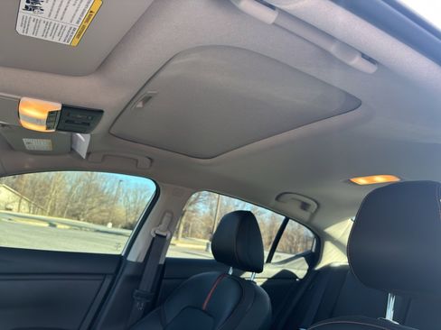 Used 2022 Nissan Sentra SR w/ Trunk Package image 13