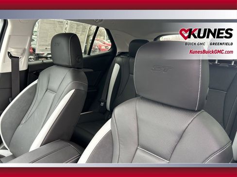 Used 2024 Buick Envision Sport Touring image 18