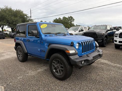 Used 2024 Jeep Wrangler Sport AWD/4WD image 8