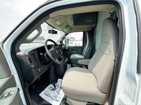 New 2024 Chevrolet Express 3500 w/ Power Convenience Package image 16
