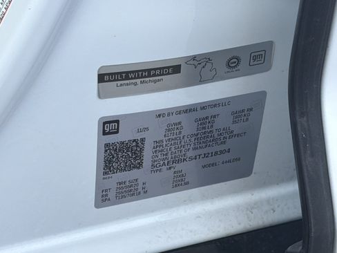 Used 2026 Buick Enclave Sport Touring FWD image 31